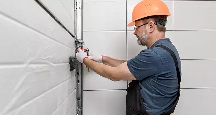 Emergency Garage Door Repair in Los Altos, CA