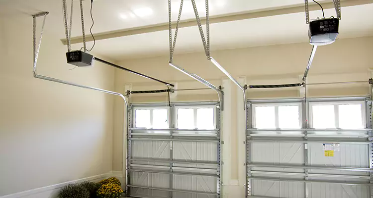 Residential Emergency Garage Door Repair in Los Altos, CA