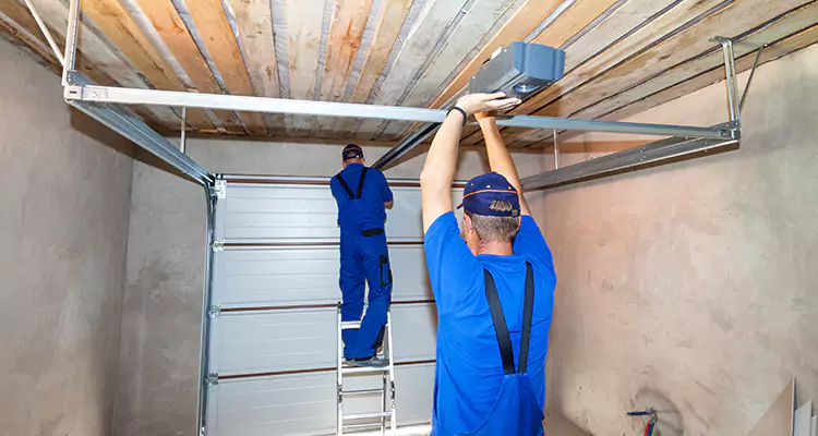 Garage Door Opener Technician in Los Altos, CA